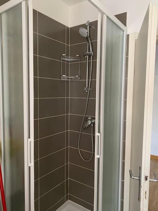Casa Rino: Vacanze In Casetta...... Dongo Kültér fotó